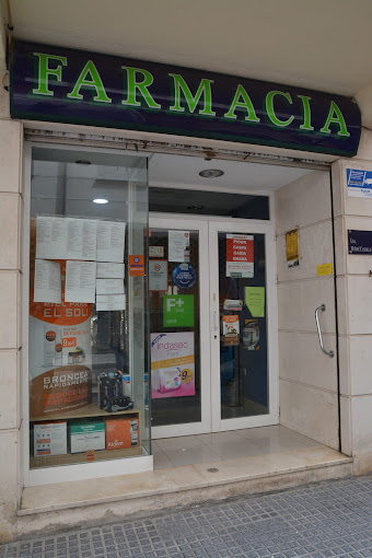 Fachada de la farmacia